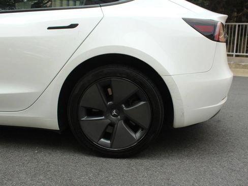 Used 2023 Tesla Model 3 Standard Range RWD image 10
