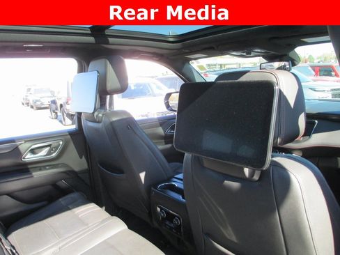 Used 2023 Chevrolet Suburban RST image 15