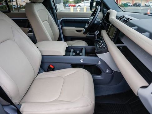 Used 2023 Land Rover Defender 110 S image 17