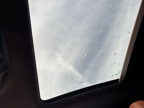 Used 2022 Maserati Levante Modena image 10