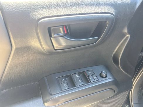 Used 2022 Toyota Tacoma SR AWD/4WD image 16