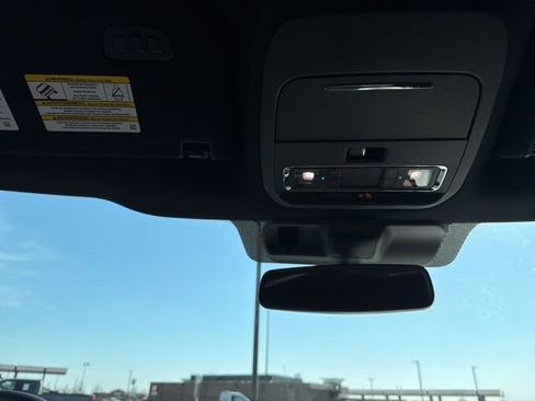 Used 2025 Ford F150 Lariat w/ Equipment Group 501A Mid image 15