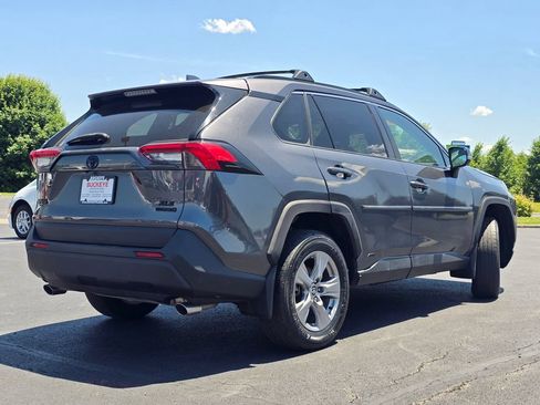 Used 2023 Toyota RAV4 XLE w/ Convenience Package AWD/4WD image 8