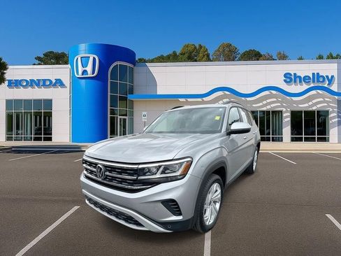 Used 2023 Volkswagen Atlas SE FWD image 3