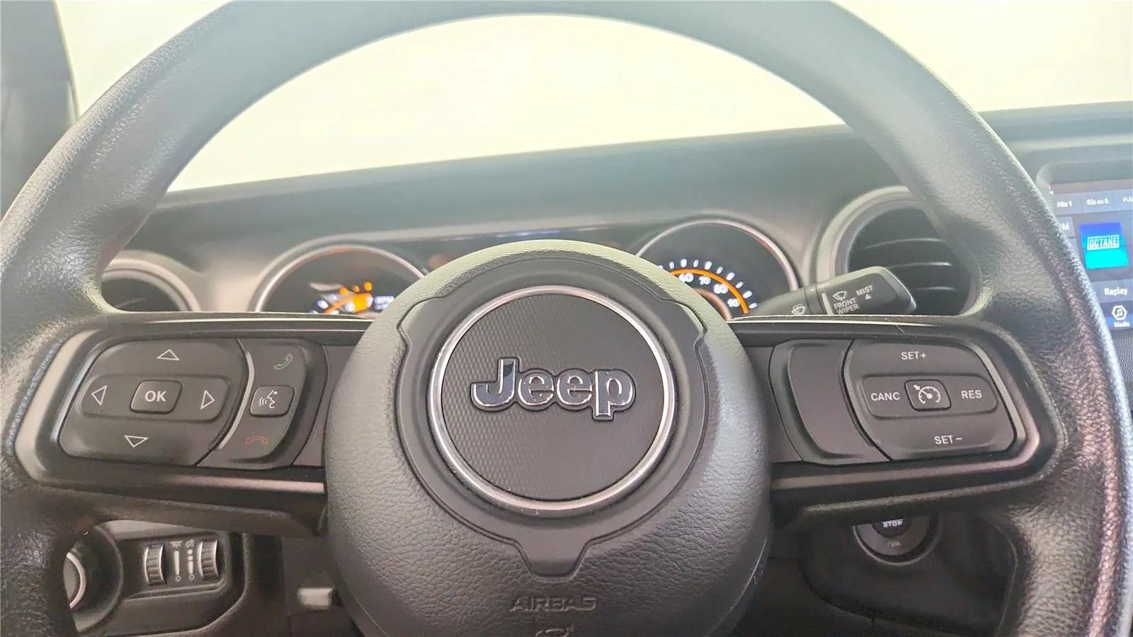 Used 2022 Jeep Wrangler Unlimited Sport AWD/4WD image 25