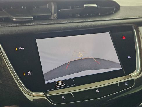 Used 2020 Cadillac XT6 Premium Luxury FWD image 29