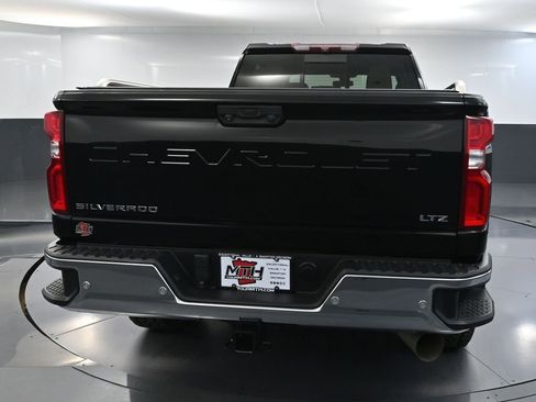 Used 2021 Chevrolet Silverado 2500 LTZ w/ LTZ Plus Package AWD/4WD image 7