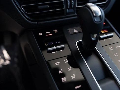 New 2026 Porsche Macan image 66