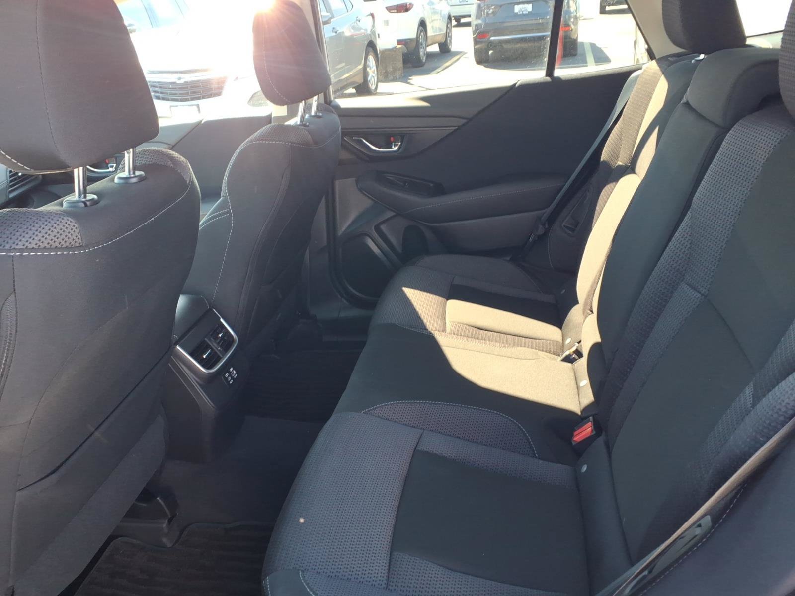 Used 2025 Subaru Outback Premium AWD/4WD image 25