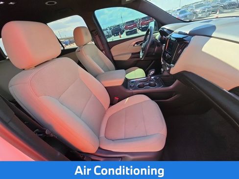 Used 2023 Chevrolet Traverse LS FWD image 12