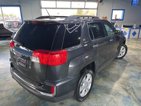 Used 2017 GMC Terrain SLE image 4