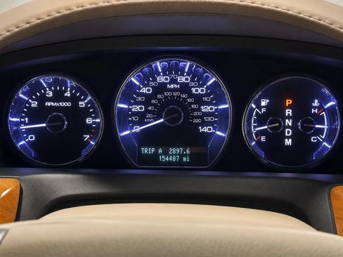 Used 2011 Lincoln MKS FWD image 35