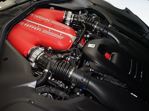 Used 2025 Ferrari 12Cilindri RWD image 39