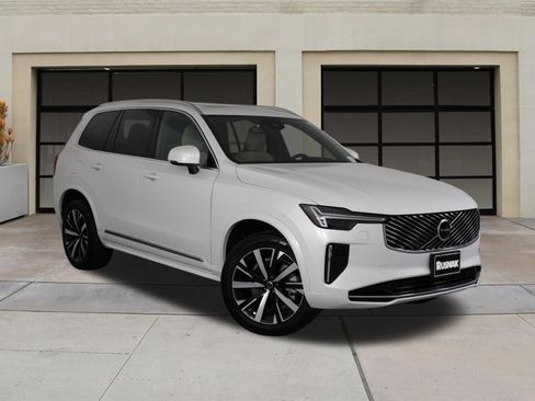 Certified 2026 Volvo XC90 B5 Core AWD/4WD image 34