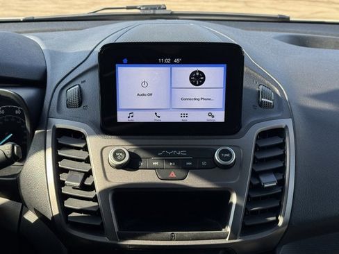 Used 2020 Ford Transit Connect XLT image 3