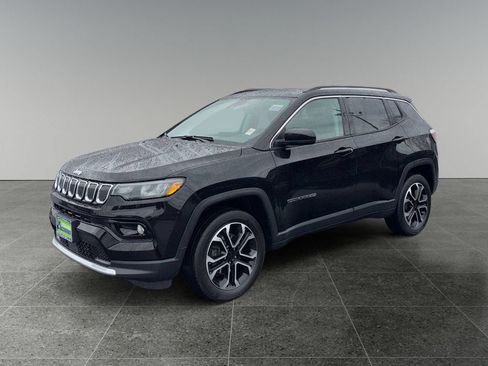 Used 2022 Jeep Compass Limited w/ Sun and Sound Group AWD/4WD image 3