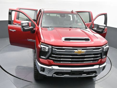 Used 2024 Chevrolet Silverado 2500 LTZ w/ LTZ Texas Edition image 39