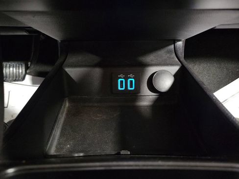 Used 2020 Ford Fusion SE image 19