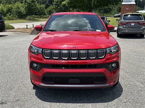 Used 2022 Jeep Compass Limited image 8