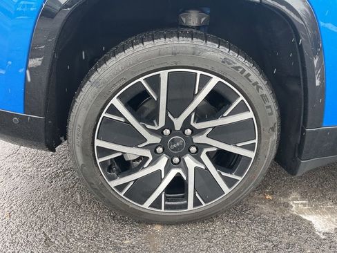 Used 2025 Jeep Wagoneer S Limited image 12