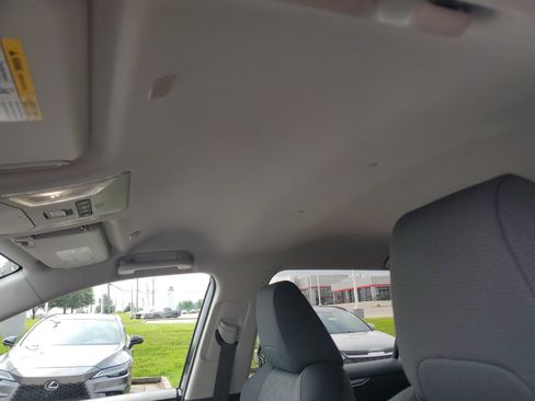 Certified 2025 Toyota RAV4 XLE AWD/4WD image 19