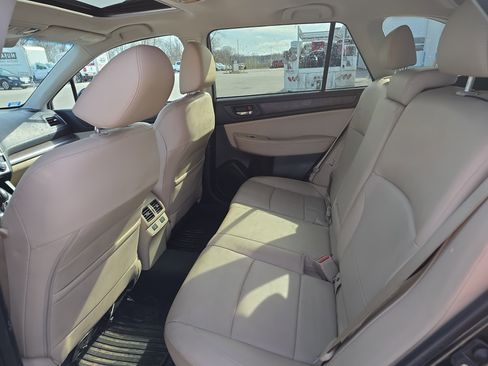 Used 2017 Subaru Outback 2.5i Limited image 12