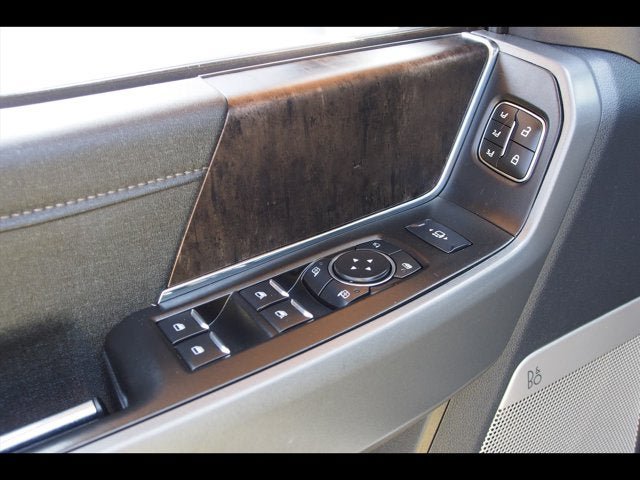Used 2024 Ford F450 Lariat w/ Lariat Ultimate Package AWD/4WD image 18