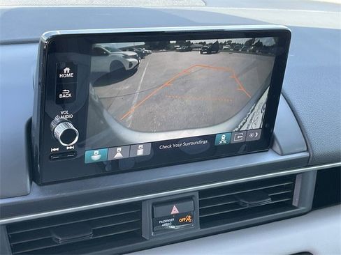 New 2025 Honda Pilot Touring image 18