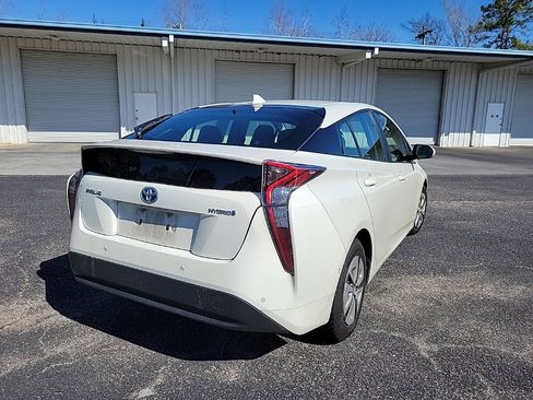 Used 2018 Toyota Prius Two w/ Prius Two Safety Plus Package image 7