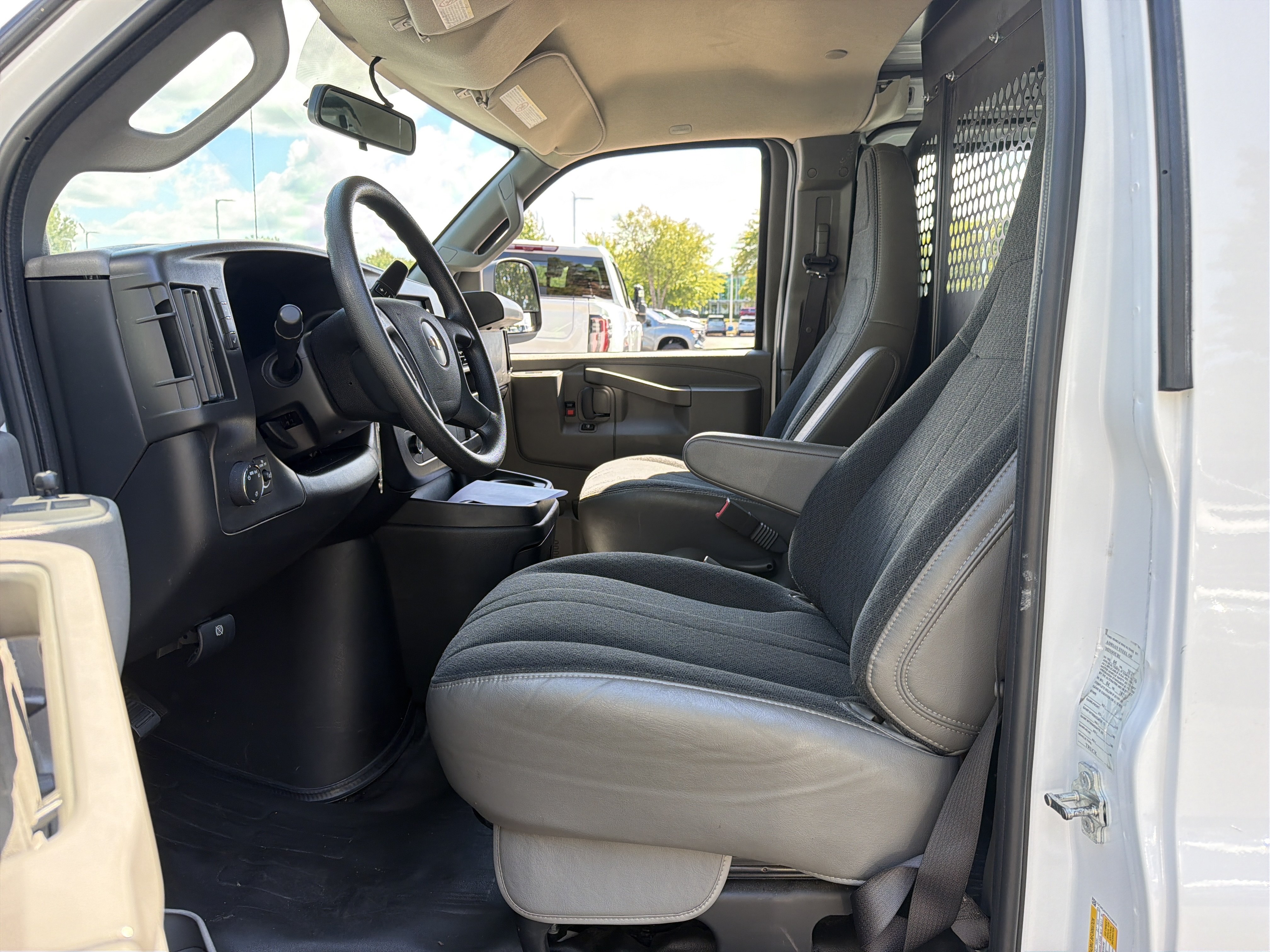 Used 2025 Chevrolet Express 2500 w/ Driver Convenience Package RWD image 16