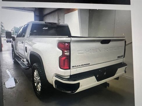 Used 2021 Chevrolet Silverado 3500 High Country w/ Z71 Off-Road Package AWD/4WD image 2