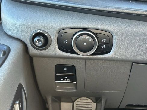 Used 2023 Ford Transit 350 XLT image 18