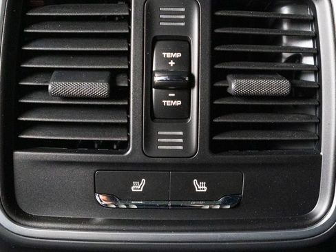 Certified 2026 Porsche Macan S AWD/4WD image 36