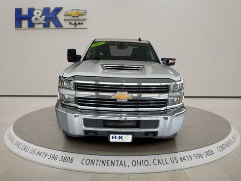 Used 2018 Chevrolet Silverado 2500 LT AWD/4WD image 2