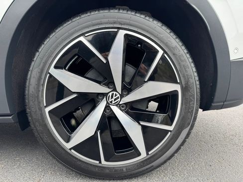 Used 2023 Volkswagen ID.4 Pro S AWD/4WD image 21