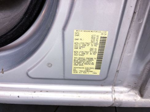 Used 2014 Nissan NV 3500 SL w/ Technology Package RWD image 29