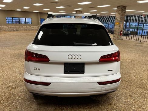 Used 2019 Audi Q5 2.0T Premium w/ Convenience Package image 9