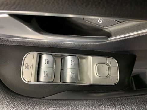 Used 2022 Mercedes-Benz GLE 350 4MATIC w/ Premium Package image 18