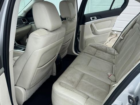Used 2010 Lincoln MKS 4D Sedan image 10