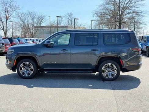 Certified 2024 Jeep Wagoneer Series II image 9