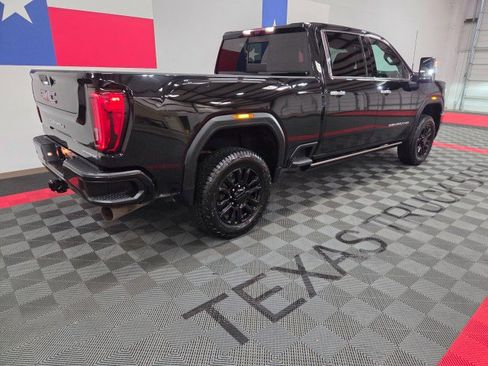 Used 2022 GMC Sierra 2500 Denali w/ Denali Black Diamond Edition image 25