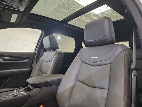 Certified 2023 Cadillac XT5 Premium Luxury w/ Technology Package AWD/4WD image 15