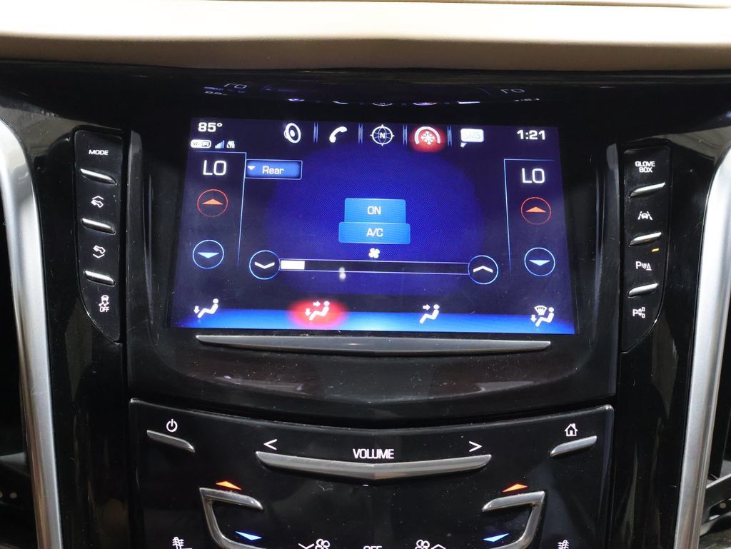 Used 2020 Cadillac Escalade Platinum AWD/4WD image 35