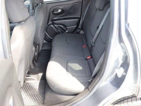 Used 2022 Jeep Renegade Latitude w/ Convenience Group AWD/4WD image 38