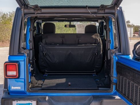 Used 2022 Jeep Wrangler Sport S image 23