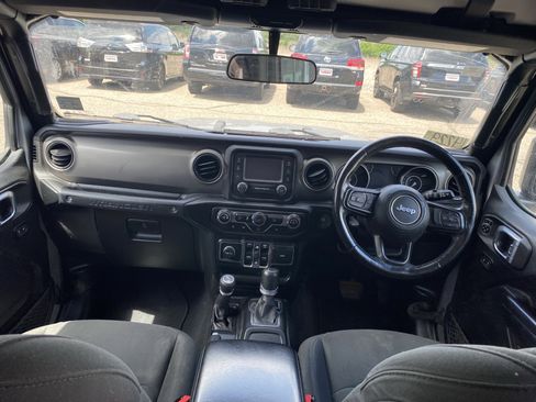 Used 2021 Jeep Wrangler Unlimited Sport w/ Cold Weather Group AWD/4WD image 7