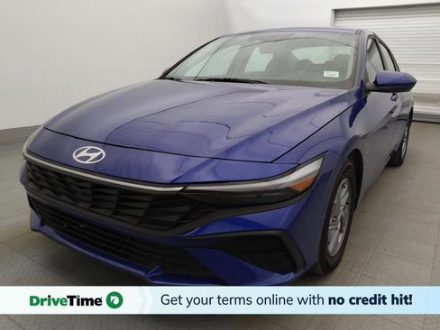 Used 2025 Hyundai Elantra SE FWD image 1