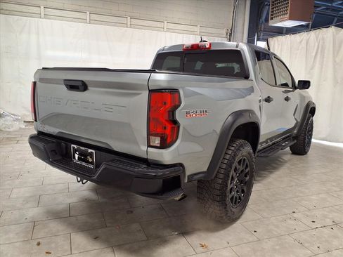 Used 2023 Chevrolet Colorado Trail Boss image 9