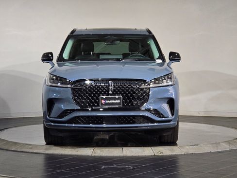 New 2025 Lincoln Aviator Premiere w/ Jet Appearance Package image 4