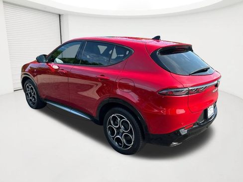 Used 2024 Alfa Romeo Tonale Ti w/ Premium Interior Package AWD/4WD image 7